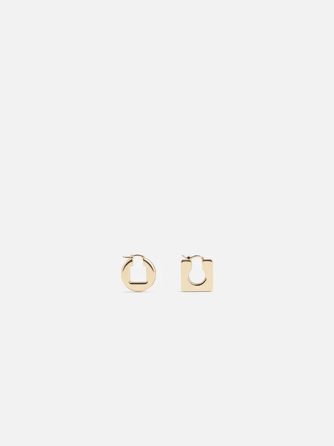 The Rond Carré earrings Asymmetric mini hoop earrings The Rond Carré earrings Asymmetric mini hoop earrings