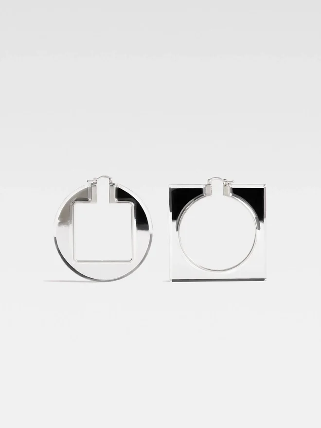 The Rond Carré hoops earrings Asymmetrical hoop earrings The Rond Carré hoops earrings Asymmetrical hoop earrings