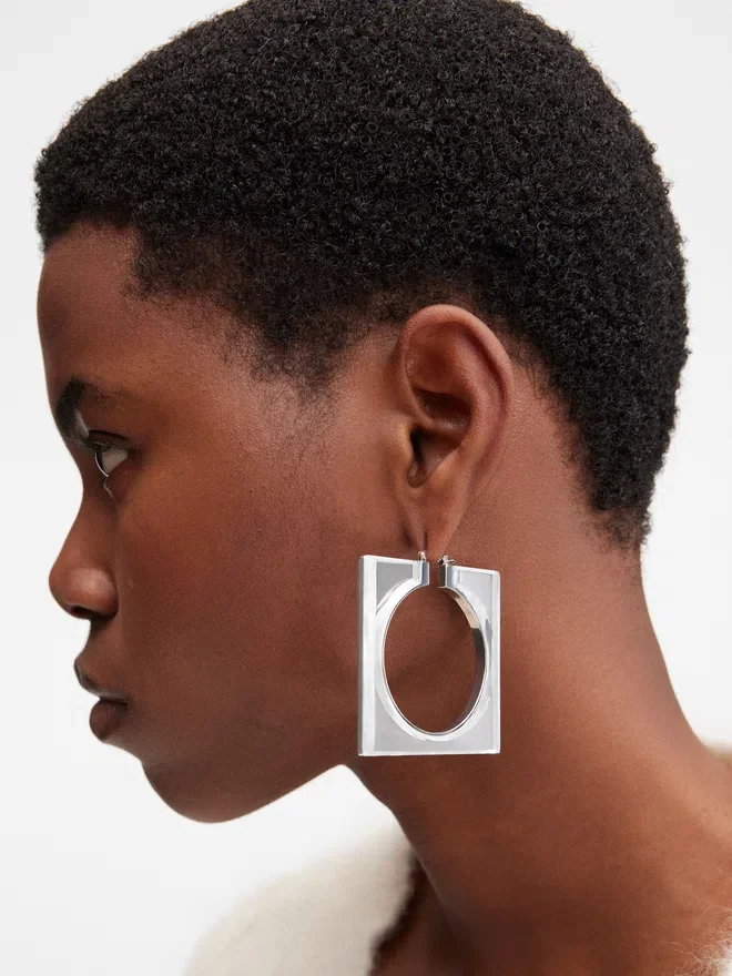 The Rond Carré hoops earrings Asymmetrical hoop earrings The Rond Carré hoops earrings Asymmetrical hoop earrings