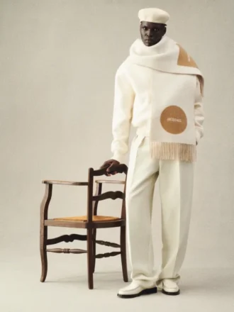 The Rond Carré scarf Jacquard logo scarf