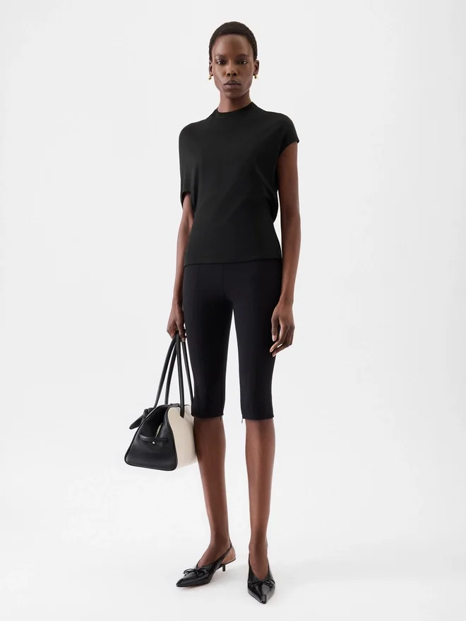 The Salerno t-shirt Open-back t-shirt The Salerno t-shirt Open-back t-shirt