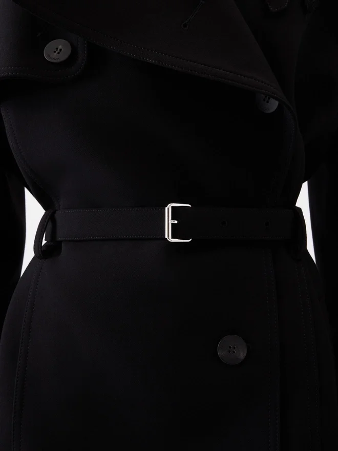 The short Ovalo trench coat Hourglass trench coat The short Ovalo trench coat Hourglass trench coat