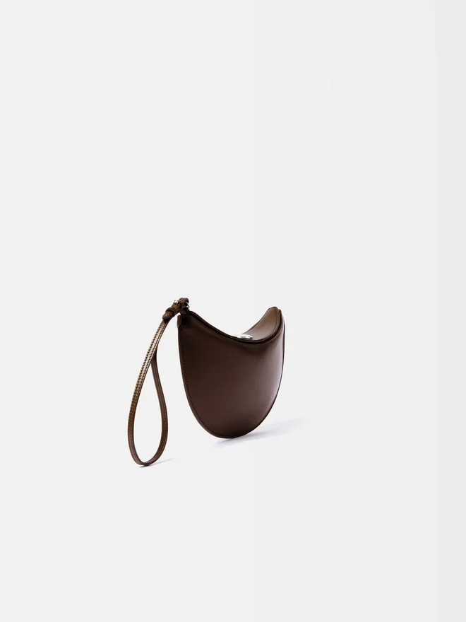 The small Ovalo Small folded shoulder bag The small Ovalo Small folded shoulder bag
