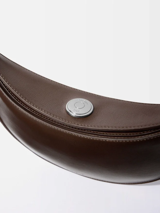 The small Ovalo Small folded shoulder bag The small Ovalo Small folded shoulder bag