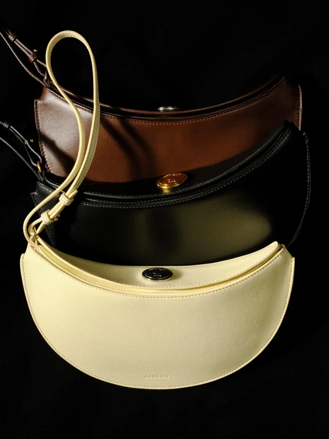 The small Ovalo Small folded shoulder bag The small Ovalo Small folded shoulder bag