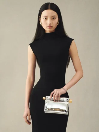 The small Rond Carré clutch Mini take-away pouch bag