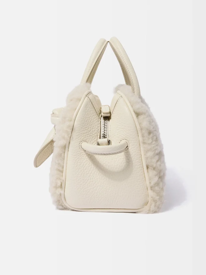 The small Turismo Small soft bowling bag The small Turismo Small soft bowling bag