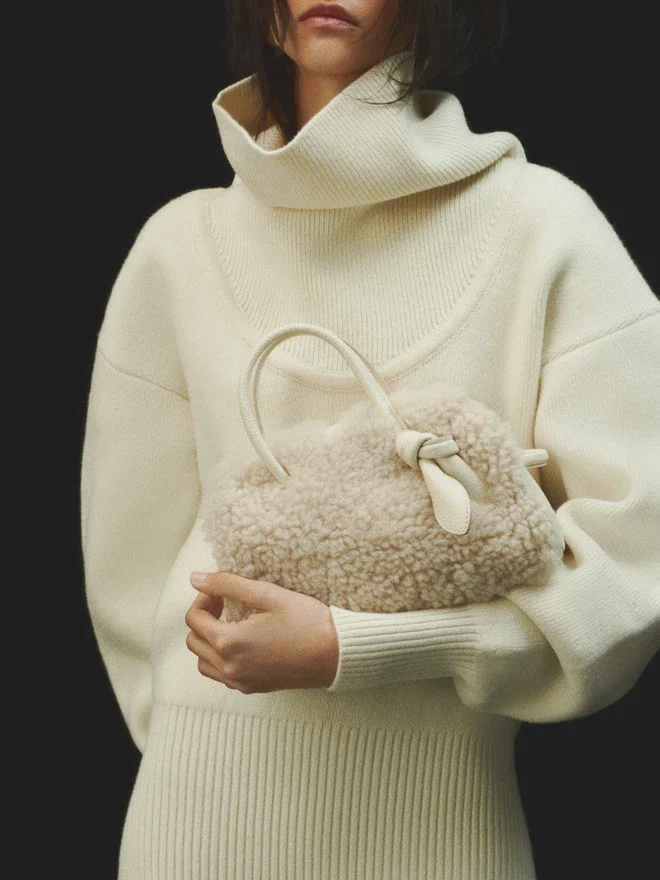 The small Turismo Small soft bowling bag The small Turismo Small soft bowling bag