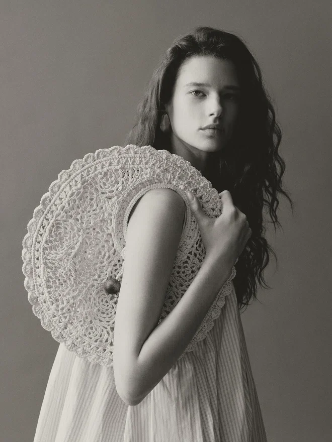 The Spiaggia small round bag Small lace circle bag The Spiaggia small round bag Small lace circle bag