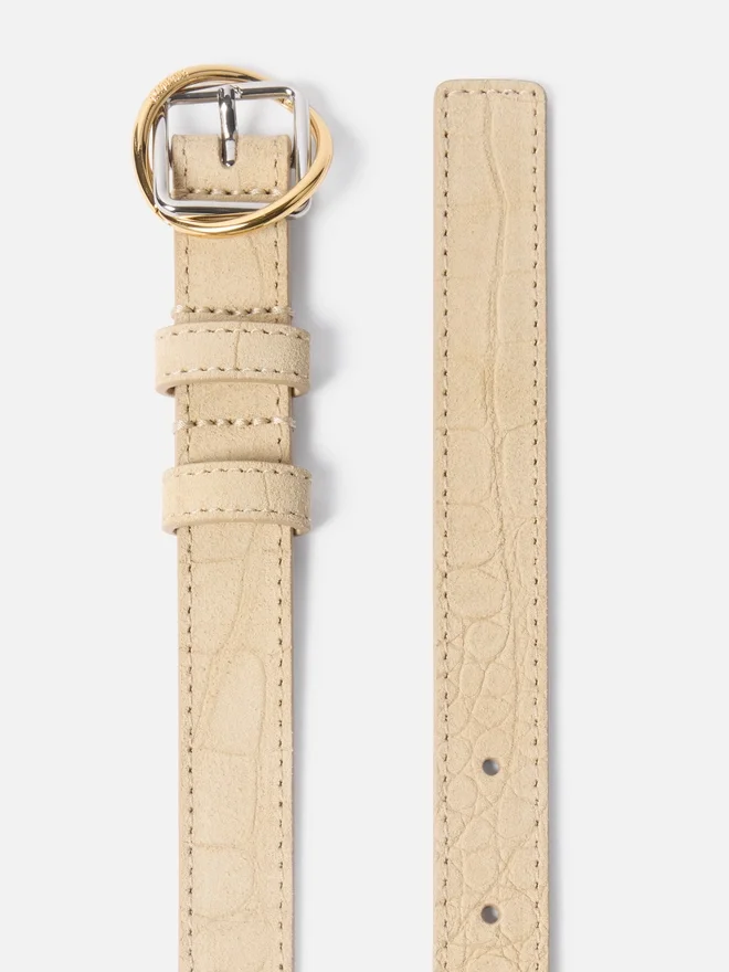 The thin Salon belt Overlapping circle and square buckle belt The thin Salon belt Overlapping circle and square buckle belt