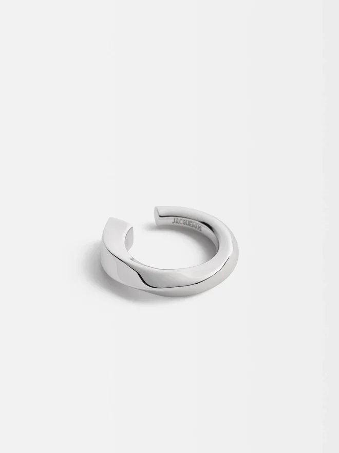 The Tourni ring Twisted ring The Tourni ring Twisted ring